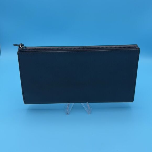 GUCCI-vintage black with silver hardware soft leather long wallet-clasp closure - Picture 4 of 10